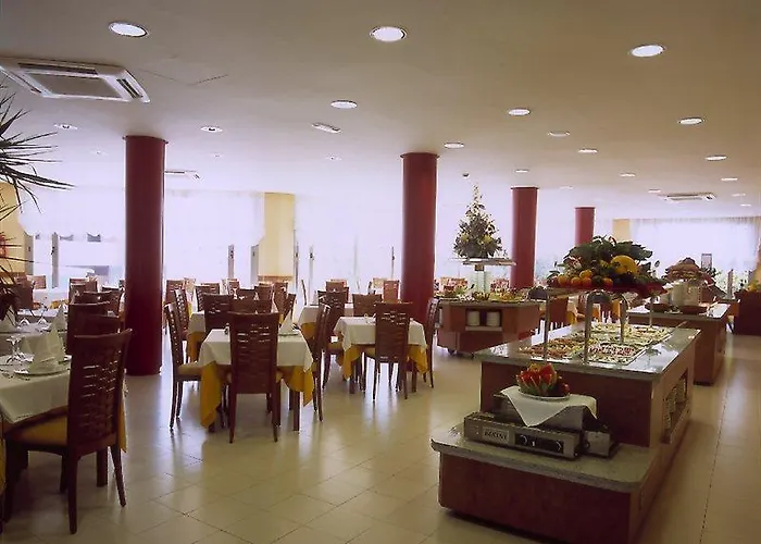 Fenals Garden Отель 4*