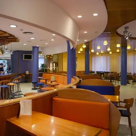 酒店 费纳尔斯花园酒店 4*