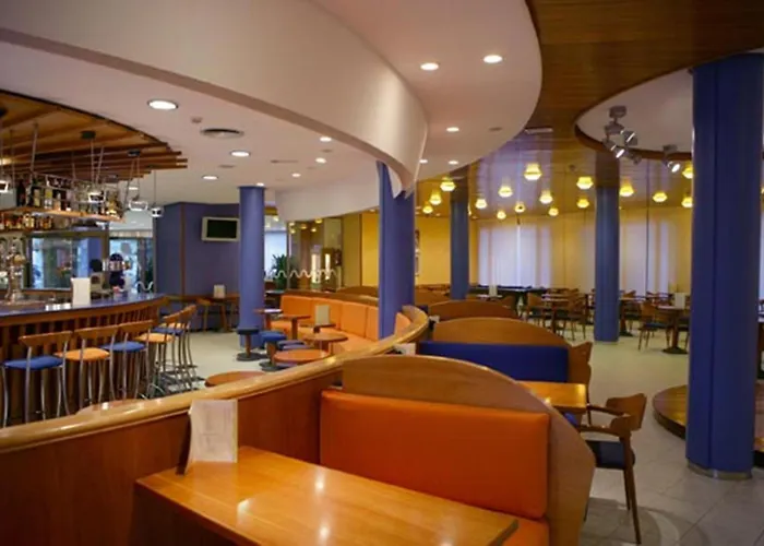 Отель Fenals Garden 4*