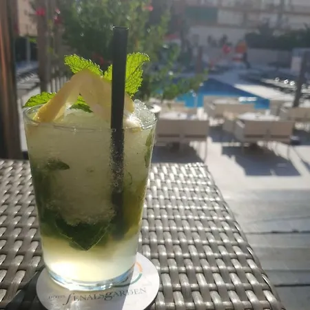 Fenals Garden Hotel